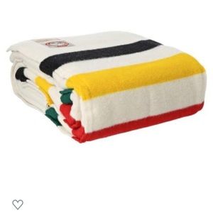 BRAND NEW Pendleton Wool Blanket - Glacier Park